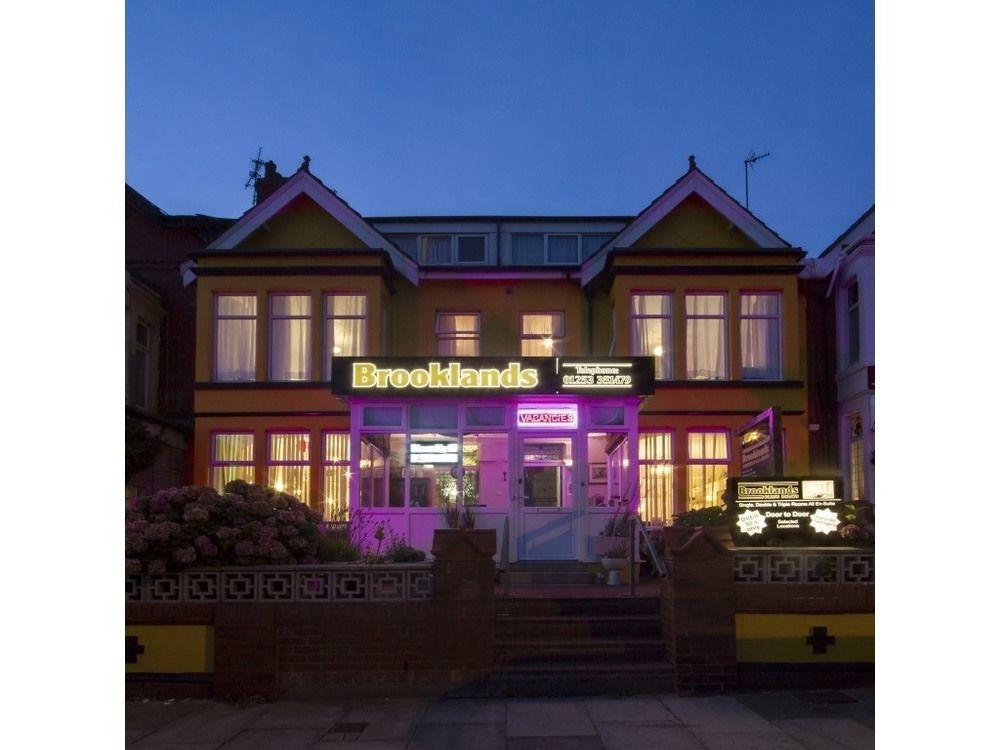 Brooklands Over 50'S Only Blackpool Exterior photo